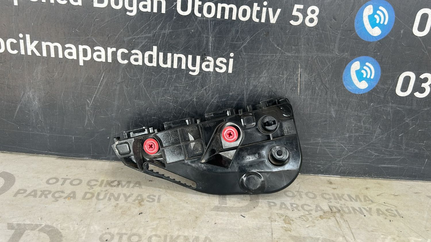 TOYOYA H�LUX �N TAMPON BRAKET� SA� 2015-2018